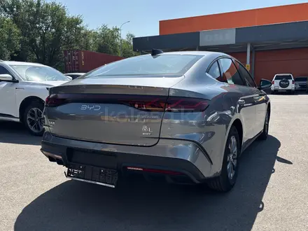 BYD Qin L DM-i Leading 2025 года за 10 600 000 тг. в Тараз – фото 3