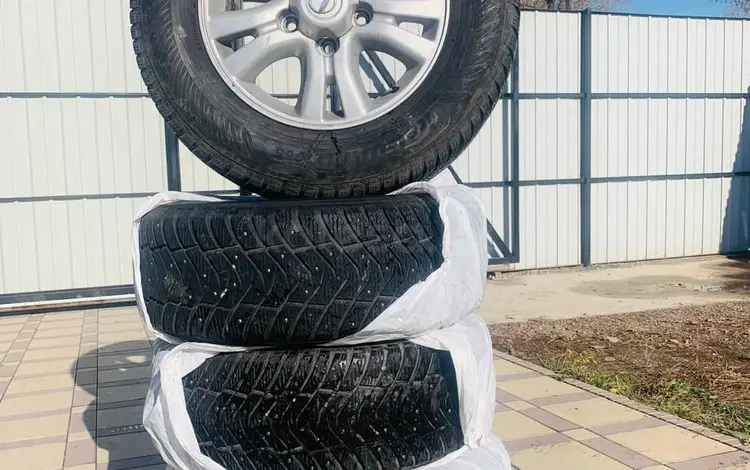 Зимняя резина с дисками за 250 000 тг. в Алматы