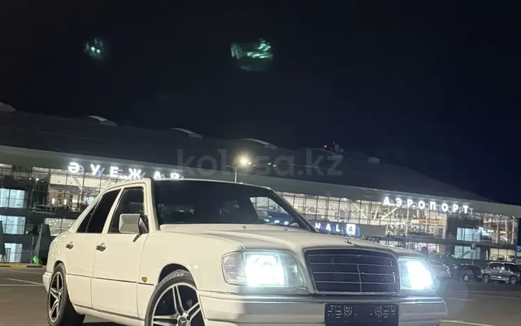 Mercedes-Benz E 220 1994 года за 1 700 000 тг. в Шымкент