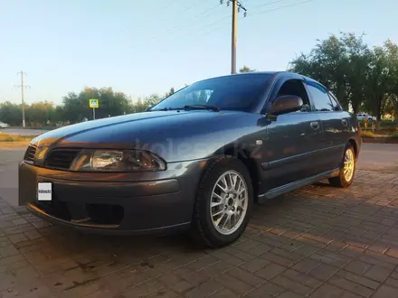 Mitsubishi Carisma 2003 года за 2 200 000 тг. в Актобе – фото 3