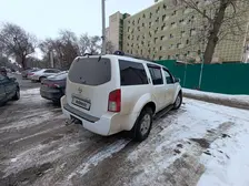 Nissan Pathfinder, 2005