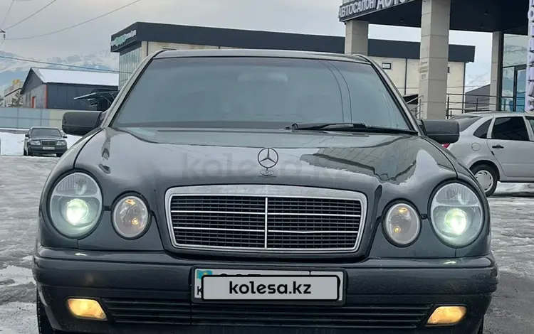 Mercedes-Benz E 320 1998 годаfor3 900 000 тг. в Алматы