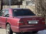 Mercedes-Benz E 220 1995 года за 1 950 000 тг. в Талдыкорган – фото 5