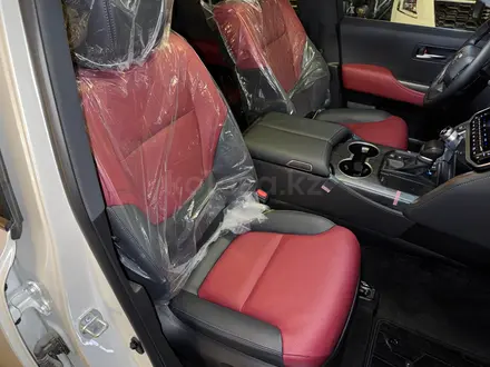 Toyota Land Cruiser Premium+ 2025 года за 79 990 000 тг. в Алматы – фото 48