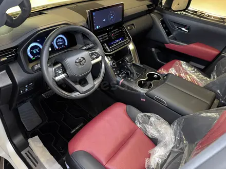 Toyota Land Cruiser Premium+ 2025 года за 79 990 000 тг. в Алматы – фото 8