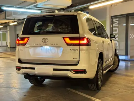Toyota Land Cruiser Premium+ 2025 года за 79 990 000 тг. в Алматы – фото 59