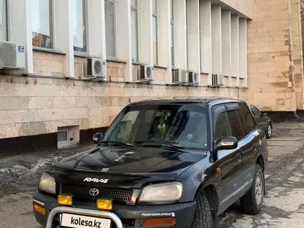 Toyota RAV4 1997 года за 3 100 000 тг. в Алматы
