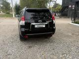 Toyota Land Cruiser Prado 2011 года за 12 500 000 тг. в Актобе – фото 4