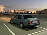 Mercedes-Benz E 200 1990 года за 1 100 000 тг. в Талдыкорган – фото 2