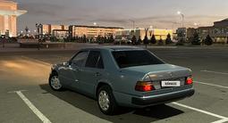 Mercedes-Benz E 200 1990 года за 1 100 000 тг. в Талдыкорган – фото 2