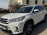 Toyota Highlander 2019 года за 16 000 000 тг. в Уральск – фото 4