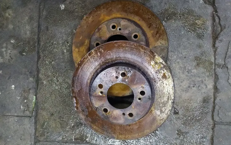 Тормозные диски Honda CR-V rd1 за 15 000 тг. в Алматы