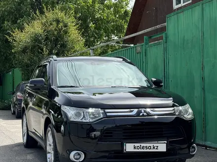 Mitsubishi Outlander 2012 года за 6 800 000 тг. в Алматы – фото 2