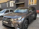 Toyota Highlander 2016 года за 10 000 000 тг. в Атырау