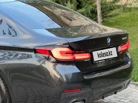 BMW 520 2022 года за 23 500 000 тг. в Алматы – фото 4