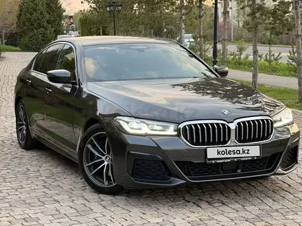 BMW 520 2022 года за 23 500 000 тг. в Алматы – фото 8