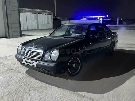 Mercedes-Benz E 280 1996 года за 2 100 000 тг. в Кызылорда