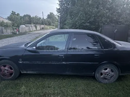 Opel Vectra 1995 года за 1 200 000 тг. в Усть-Каменогорск – фото 2