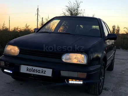 Volkswagen Golf 1992 года за 1 550 000 тг. в Астана – фото 2