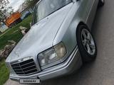 Mercedes-Benz E 280 1993 года за 2 200 000 тг. в Шымкент – фото 3