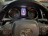 Toyota Camry 2020 года за 10 000 000 тг. в Атырау – фото 4