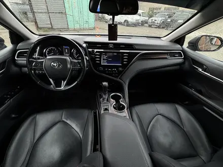 Toyota Camry 2020 года за 13 000 000 тг. в Костанай – фото 10