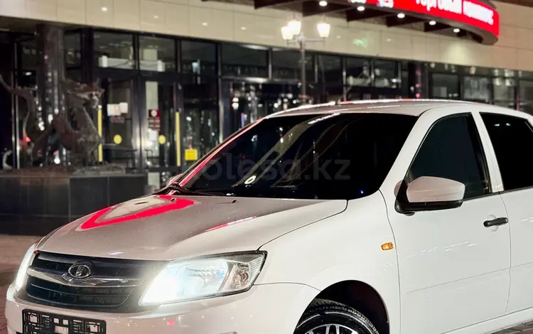 ВАЗ (Lada) Granta 2190 2015 года за 3 400 000 тг. в Усть-Каменогорск