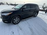 Toyota Highlander 2015 годаfor15 200 000 тг. в Петропавловск