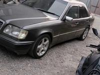 Mercedes-Benz E 300 1986 года за 1 400 000 тг. в Алматы