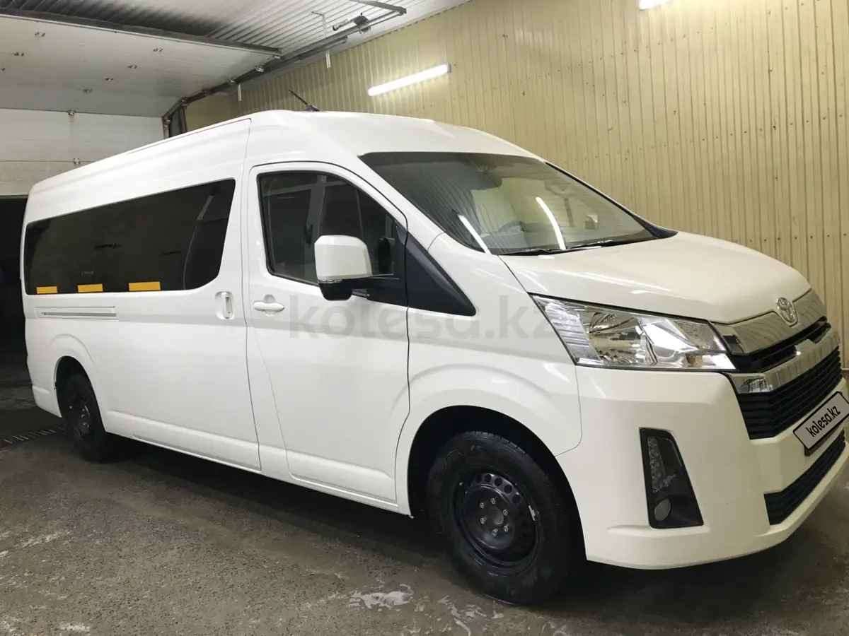 Toyota HiAce, 2022