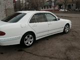 Mercedes-Benz E 240 2000 года за 3 900 000 тг. в Караганда