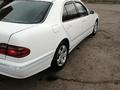 Mercedes-Benz E 240 2000 года за 3 900 000 тг. в Караганда – фото 17