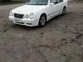 Mercedes-Benz E 240 2000 года за 3 900 000 тг. в Караганда – фото 2