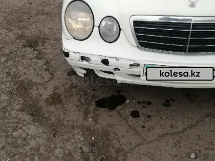 Mercedes-Benz E 240 2000 года за 3 900 000 тг. в Караганда – фото 5
