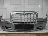Передний бампер на CHRYSLER 300 C 2005года за 2 990 тг. в Шымкент