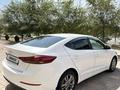 Hyundai Elantra 2018 года за 7 700 000 тг. в Актау – фото 2