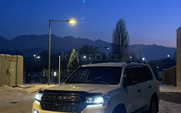 Toyota Land Cruiser 2020 года за 33 000 000 тг. в Алматы