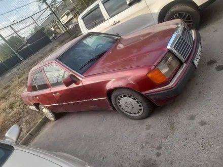 Mercedes-Benz E 260 1989 года за 700 000 тг. в Алматы