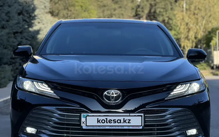 Toyota Camry 2019 года за 13 600 000 тг. в Шымкент