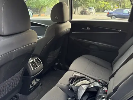Kia Sorento 2019 года за 11 300 000 тг. в Алматы – фото 12