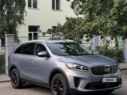 Kia Sorento 2019 года за 11 300 000 тг. в Алматы – фото 2