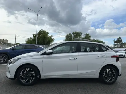 Hyundai i20 2023 года за 7 690 000 тг. в Астана – фото 2