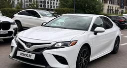 Toyota Camry 2019 года за 12 400 000 тг. в Астана