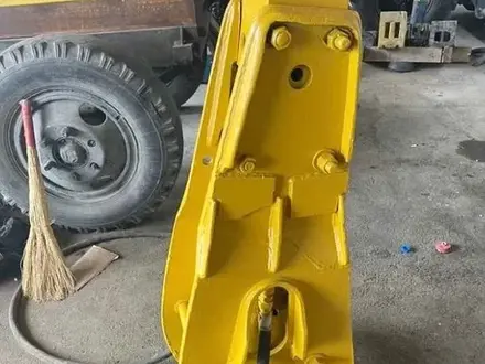 Гидромолот на Caterpillar 428 f в хорошем состоянии CAT за 850 000 тг. в Алматы