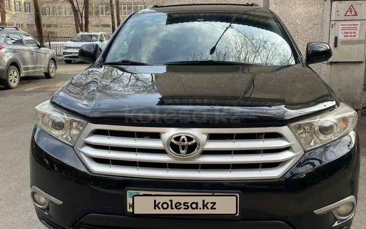 Toyota Highlander 2012 года за 13 000 000 тг. в Алматы