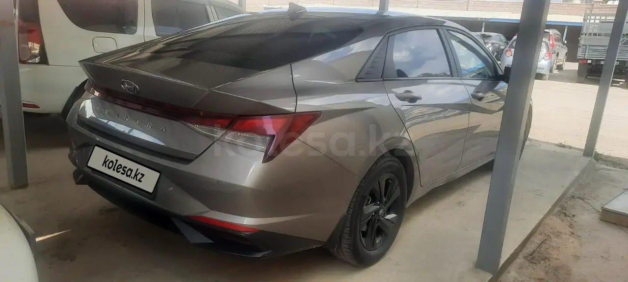 Hyundai Elantra, 2021