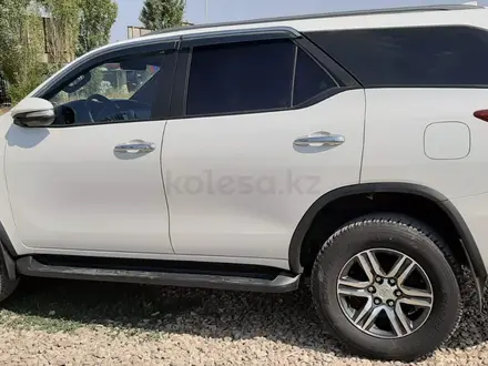 Toyota Fortuner 2017 года за 15 500 000 тг. в Актобе – фото 3