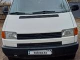 Volkswagen Caravelle 1995 годаfor3 000 000 тг. в Караганда