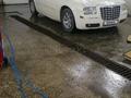 Chrysler 300C 2005 года за 3 300 000 тг. в Актобе – фото 2