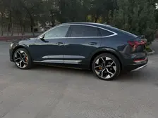 Audi e-tron-sportback, 2020